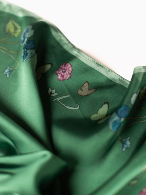 Surgeon's Garden Scarf in Green - Image 3