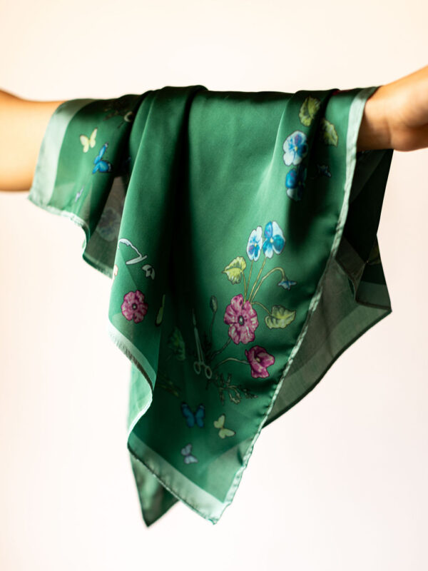 Surgeon's Garden Scarf in Green - Image 4
